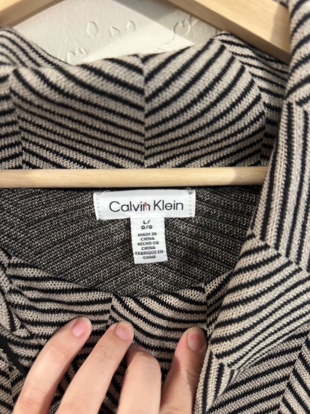 Calvin Klein Cowl Neck Black & White Herringbone Long Sleeved Sweater - Picture 10 of 12
